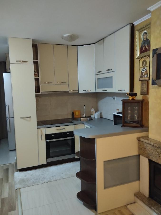 Apartments Vis Jaz Budva Bagian luar foto