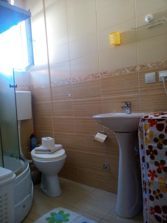 Apartments Vis Jaz Budva Bagian luar foto