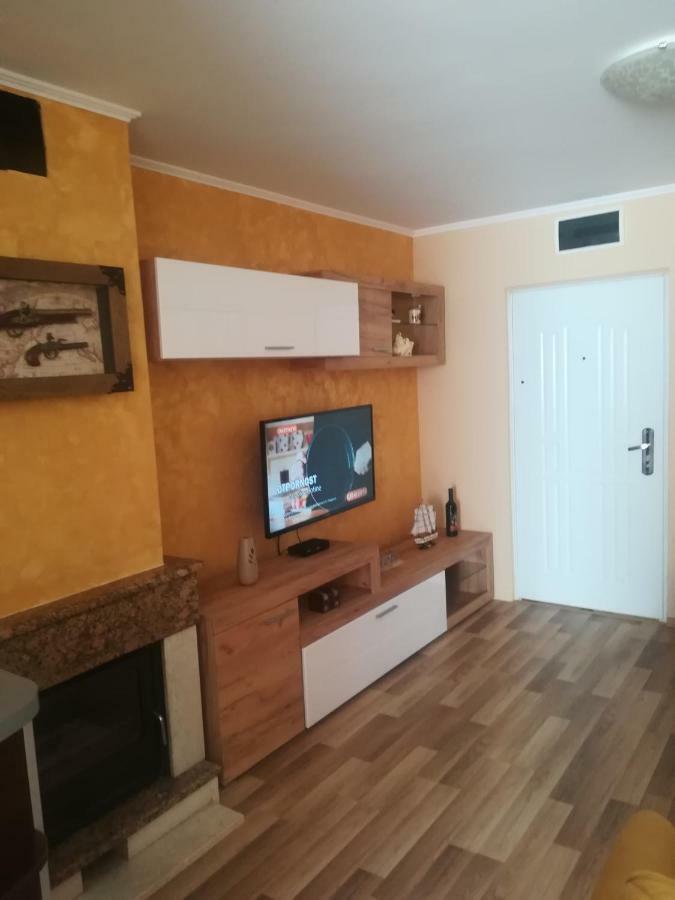 Apartments Vis Jaz Budva Bagian luar foto